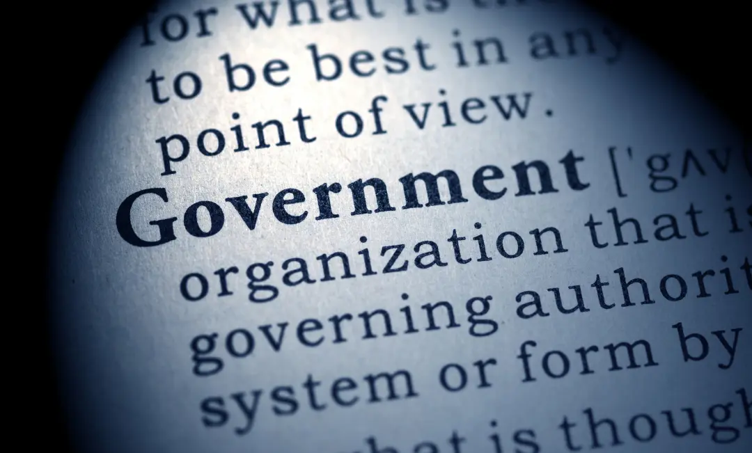 The Role of Government and Regulation in the Development and Use of Virtual Reality (VR)